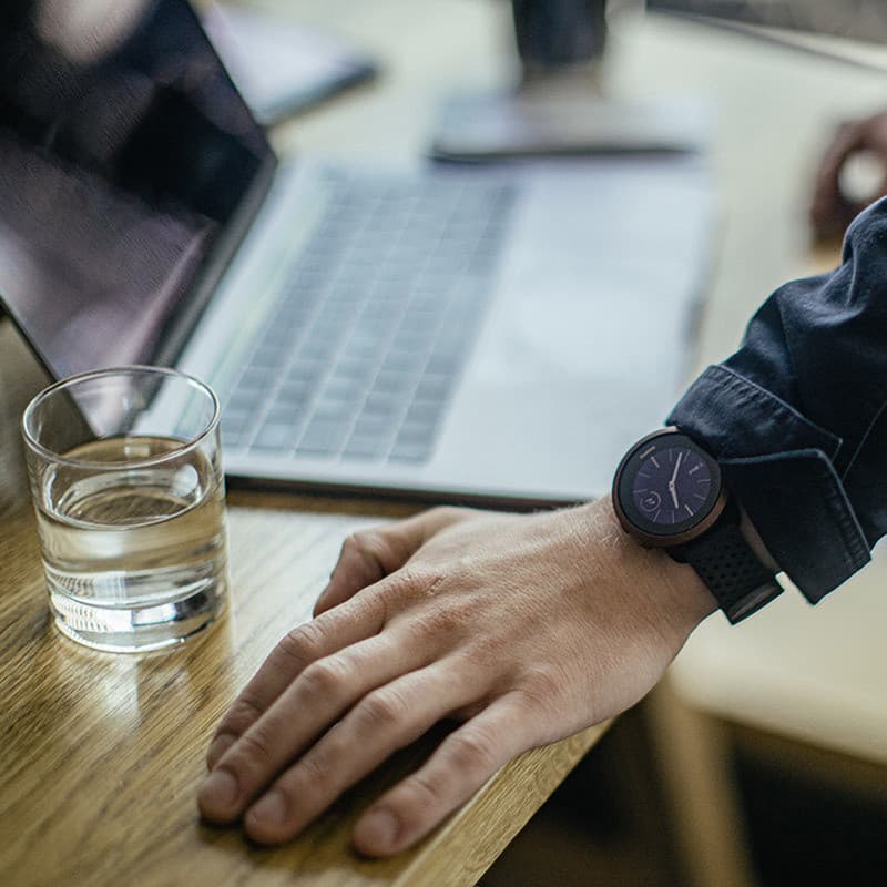 ساعت هوشمند 43 میلیمتری سونتو مدل SS050495000 با بند سیلیکون — تصویر ۵