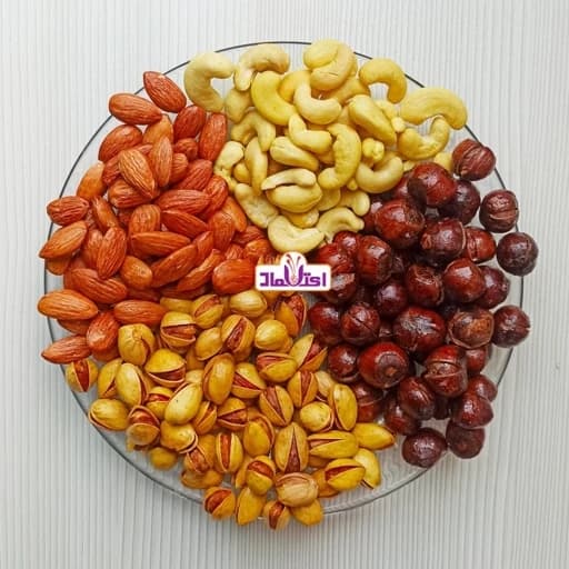 آجیل چهار مغز مخصوص 500 گرمی اعتماد تازه (تخفیف ویژه) — تصویر ۲