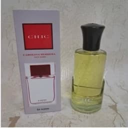 ادکلن کارولینا هرا شیک شرکت لوکابوسی 100 میل — تصویر ۳