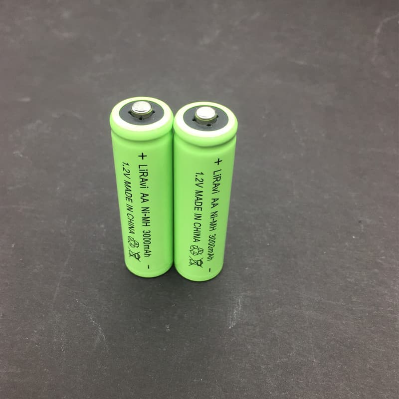 باتری قلمی قابل شارژ لیراوی مدل AA-ni-mh کد 1.2v ظرفیت 3000 میلی آمپر ساعت بسته ۲ عددی — تصویر ۲
