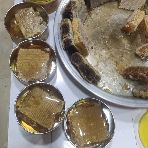 عسل طبیعی آویشن با موم 1کیلوگرم(عسل فروشی بهاره سبلان سرعین)