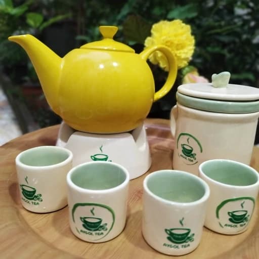 چای شکسته ممتاز زرین (سرگل بهاره) 1405 با بهترین کیفیت محصولی از باغات چای شهرزیبای لاهیجان(پایتخت چای ایران)