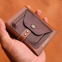 کیف پول جیبی مردانه و زنانه چرم طبیعی دست دوز — تصویر ۳
