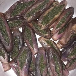 ترشی بادمجان شکم پر با سبزیهای معطر شمال — تصویر ۳