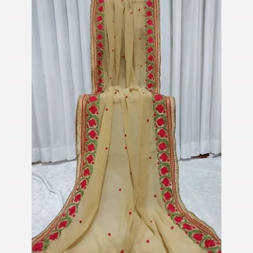 شال و روسری مجلسی حریر ، کرمی، خاص و بی نظیر ، حاشیه دار،گلدوزی ،زردوزی، سوزن دوزی، پولک دوزی، هندی