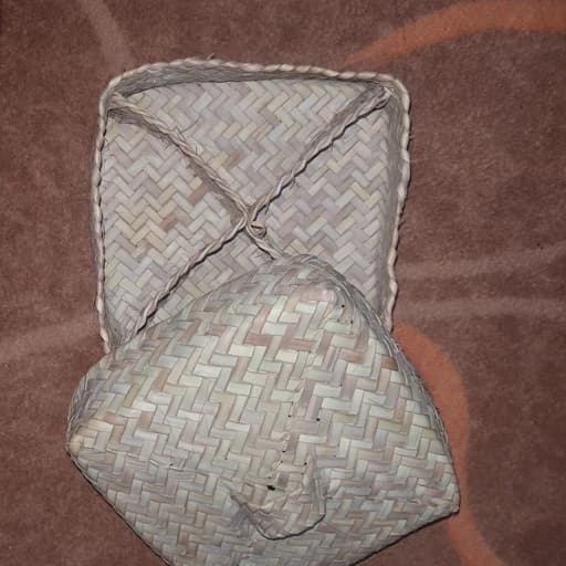 آجیل خوری حصیری