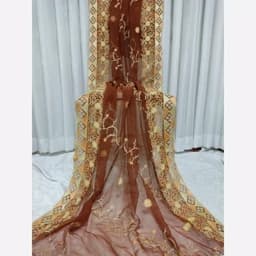 شال و روسری مجلسی ، حریر، حاشیه دار، سوزن دوزی، پولک دوزی، زردوزی ، خاص و بی نظیر ، هندی — تصویر ۳