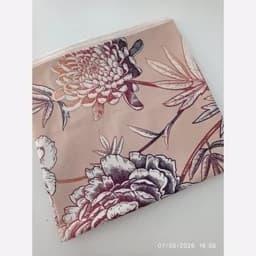 شال و روسری کرم — تصویر ۳