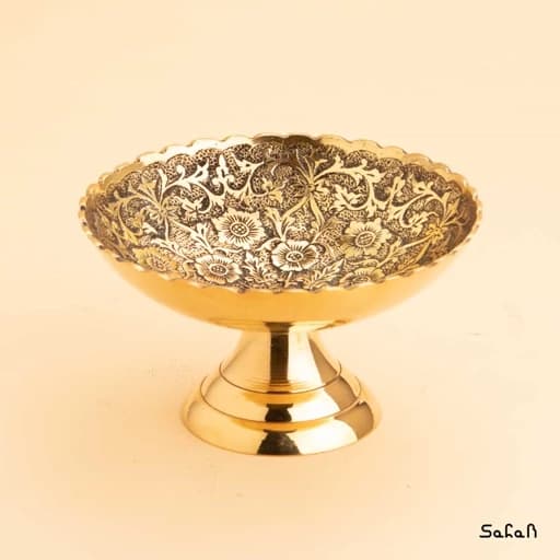 آجیل خوری کوچک برنجی طلایی پایه دار مدل بابونه