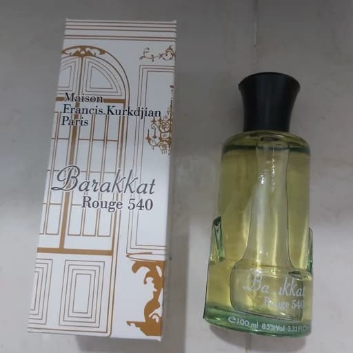 ادکلن مردانه و زنانه باکارات رژ 540سفید حجم 100 میل شرکت لوکابوسی — تصویر ۲
