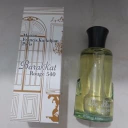 ادکلن مردانه و زنانه باکارات رژ 540سفید حجم 100 میل شرکت لوکابوسی — تصویر ۳