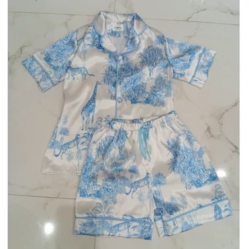 لباس راحتی بچگانه . کت و شلوارک کودک