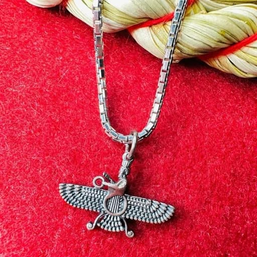 گردنبند نقره فروهر مردانه — تصویر ۲