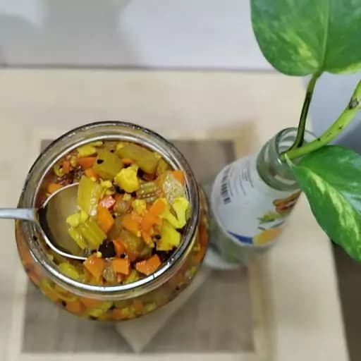 ترشی مخلوط خانگی 700 گرمی تازه — تصویر ۲