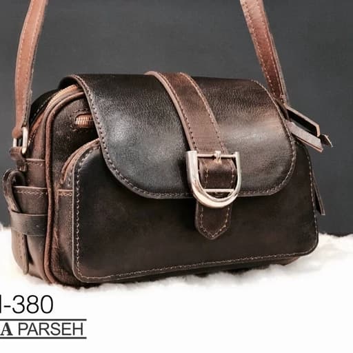 کیف دوشی زنانه چرم طبیعی،دست دوز کد 380 — تصویر ۲