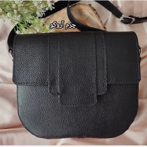 کیف چرم دوشی زنانه/ کیف چرمی دخترانه دست دوز/ کیف اداری چرم/کیف چرمی روزمره/کیف تکه دوزی/چرم آروکو — تصویر ۲