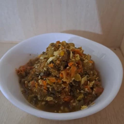ترشی مخلوط خانگی با اب انگور درست شده(یک کیلویی)