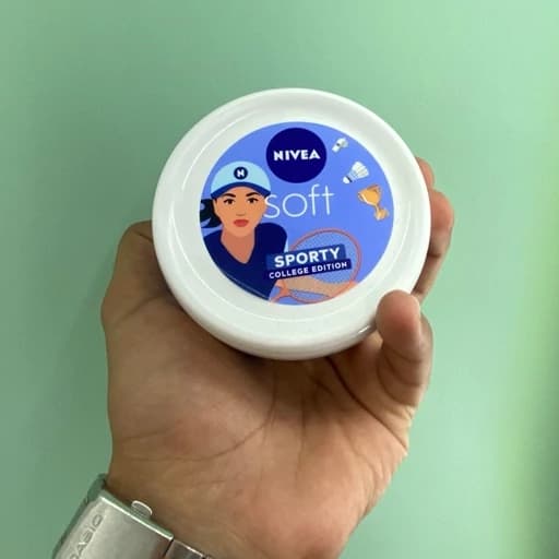 کرم مرطوبکننده نیوا سافت (Nivea Soft) اصل - آبرسان سبک و قوی دست و صورت