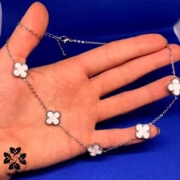 گردنبند نقره ای و سفید ونکلیف کد 122 — تصویر ۵