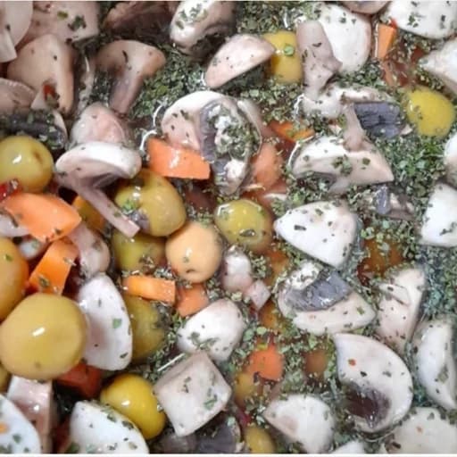 ترشی قارچ و زیتون 1300گرمی — تصویر ۲