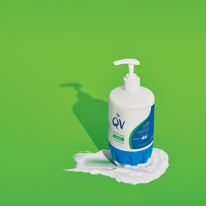 کرم مرطوب کننده کیووی مدل Moderate حجم 500 میلی لیتر — تصویر ۴
