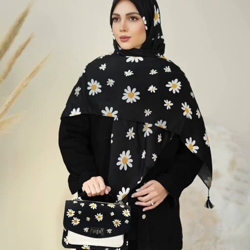 ست کیف و روسری(شال) طرح بابونه جنس روسری نخی قواره 130 برند مونتلا — تصویر ۲