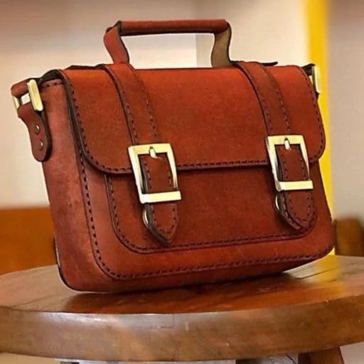 کیف زنانه چرم طبیعی دست دوز خیلی زیبا و سبک با یراق با کیفیت