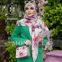 ست کیف و روسری (شال) آبرنگی صورتی با کیف پاسپورتی و روسری نخی قواره 130 — تصویر ۳