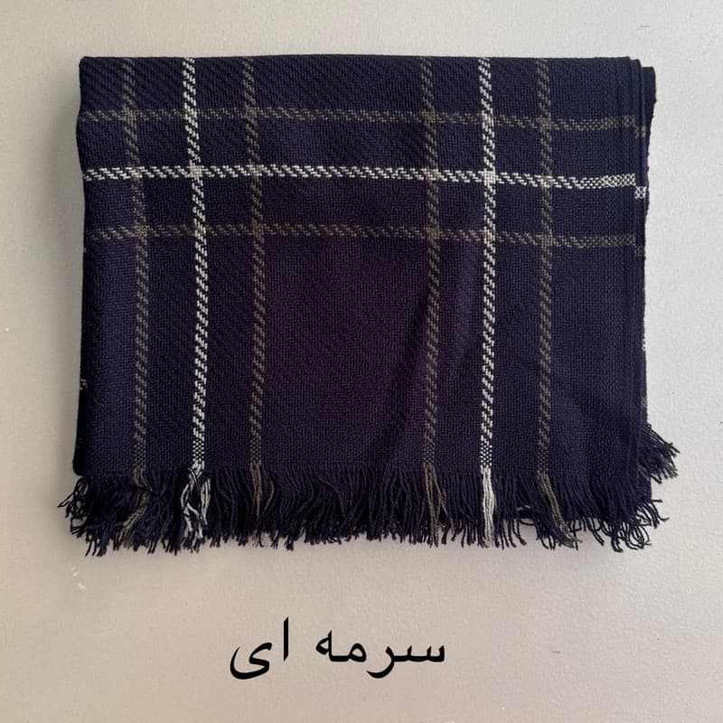 شال زنانه مدل کاموایی بافتنی چهارخانه پاییزی ریش ریشی کد 1 — تصویر ۳