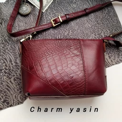 کیف چرم طبیعی زنانه.کیف دوشی چرم طبیعی زنانه..کیف زنانه.کیف اداری چرم طبیعی.کیف چرمی زنانه