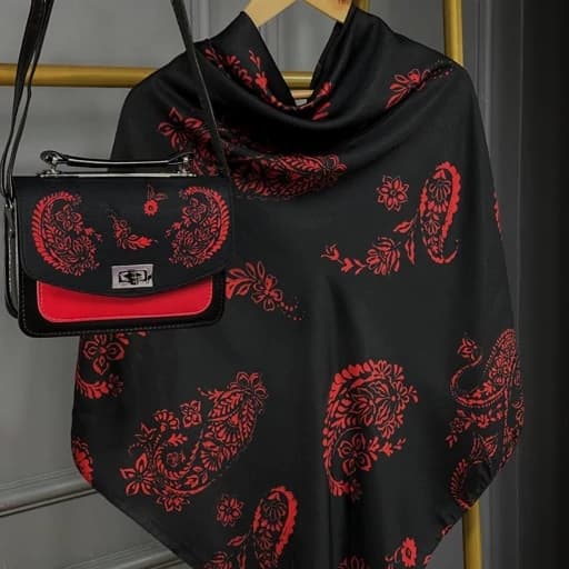 ست کیف و روسری (شال) طرح بته جقه قرمز روسری نخی قواره 130 — تصویر ۲
