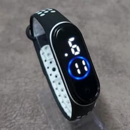 ساعت مچی دیجیتالی لمسی دخترانه و پسرانه ال ای دی lED — تصویر ۳