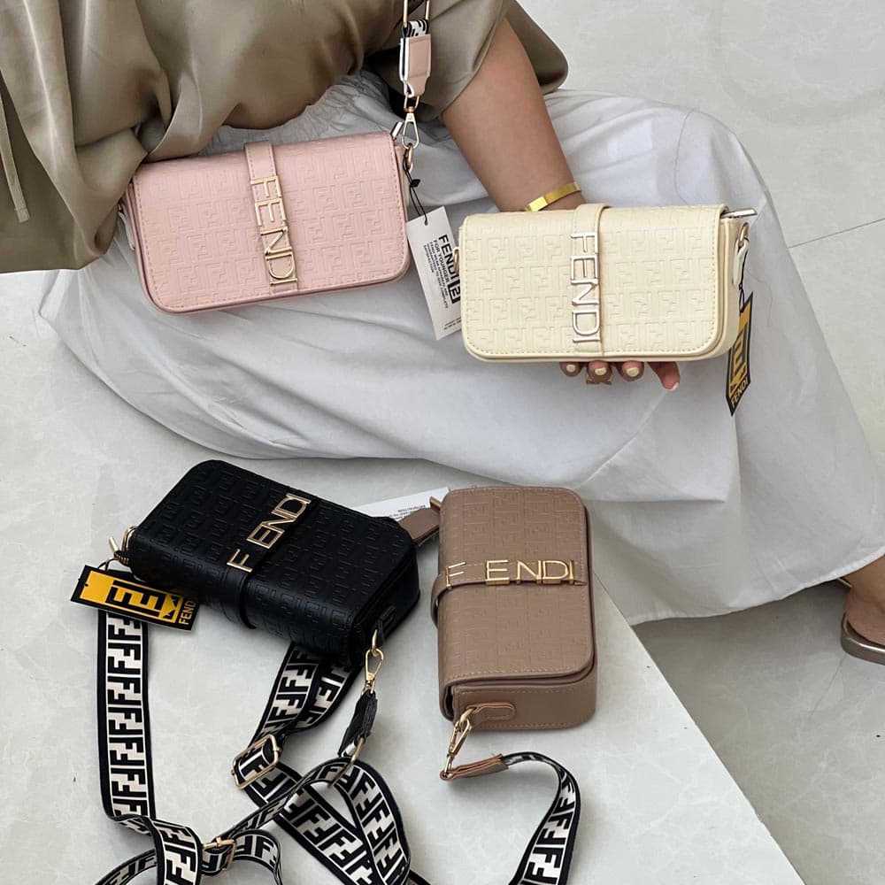 کیف دوشی زنانه دیونا — تصویر ۸