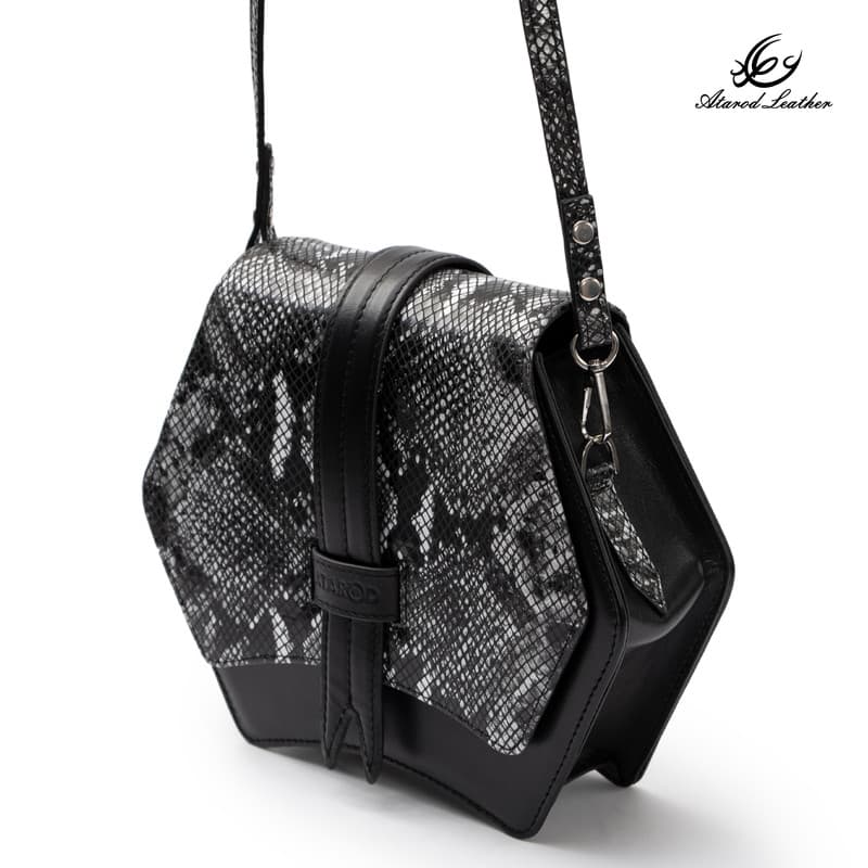 کیف رودوشی زنانه چرم عطارد مدل چرم طبیعی کد K58 — تصویر ۴