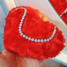 دستبند نقره جواهری میکرو طرح فلاور با عیار 925 و آبکاری طلا سفید — تصویر ۳