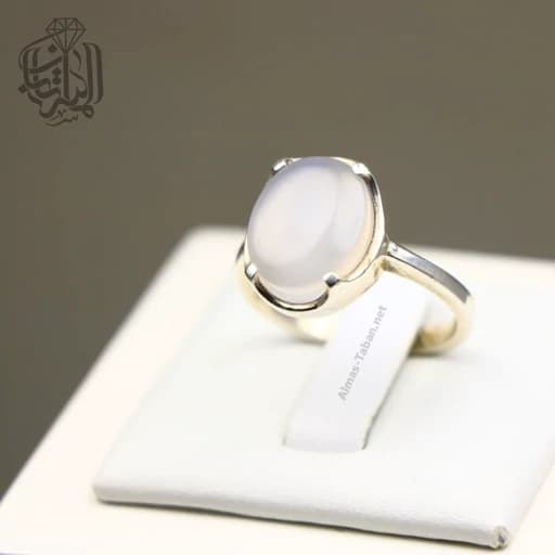 انگشتر نقره زنانه با نگین عقیق کبود یمنی کد579