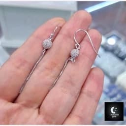 گوشواره نقره زنانه گوی ایتالیایی عیار 925و آبکاری طلا سفید با قفل محکم ضد حساسیت بدون ریزش نگین — تصویر ۳