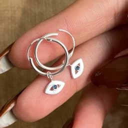 گوشواره نقره عیار925 با طراحی چشم نظر — تصویر ۳