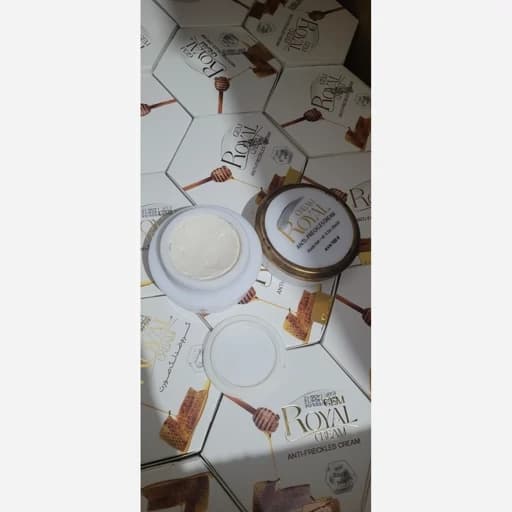 کرم ضد لک و جوانساز ژل رویال 10 عددی (عمده)