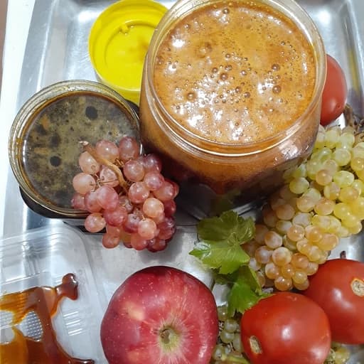 ژل رویال صد گرم با یک کیلو عسل سیاه و 1 کیلو معجون پسته طبیعی