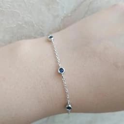 دستبند نقره زنانه نگین کبود با عیار 925و آبکاری طلا سفید ایتالیایی — تصویر ۳