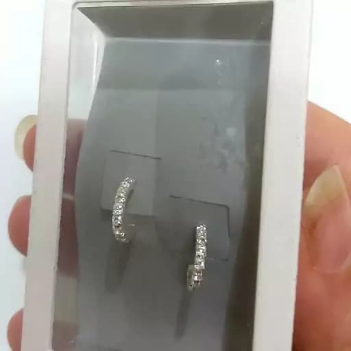 گوشواره نقره عیار 925 با روکش رودیوم وارداتی همراه بارکد اسکن عیار نقره روی میخ گوشواره حک شده مناسب هدیه — تصویر ۲
