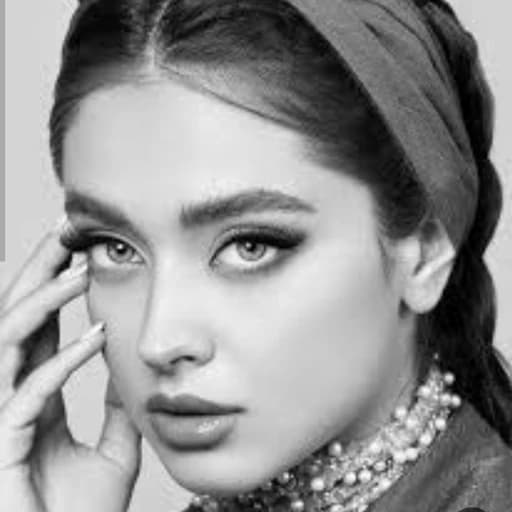 تابلو نقاشی از روی عکس ارسالی شما با تکنیک سیاه قلم برای مناسبت های مختلف تولد،روز دختر،روز مادر... (پس کرایه)