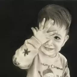 تابلو نقاشی چهره درخواستی سیاه قلم سایز a3 — تصویر ۳