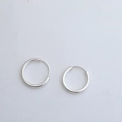 گوشواره نقره 925 عیار حلقه ای وارداتی ساخت تایلند سایز کوچک. — تصویر ۲