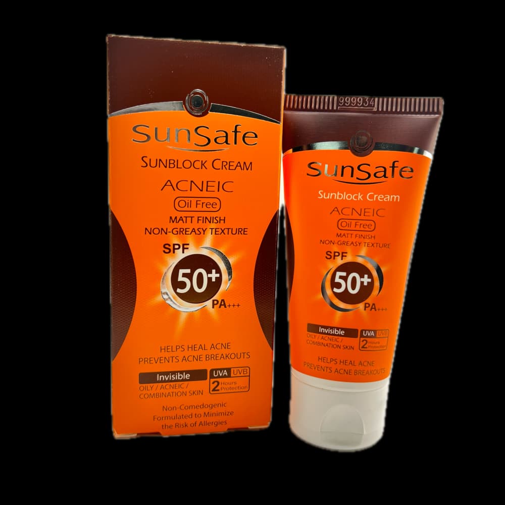 کرم ضد آفتاب فاقد چربی بی رنگ SunSafe SPF50 — تصویر ۴
