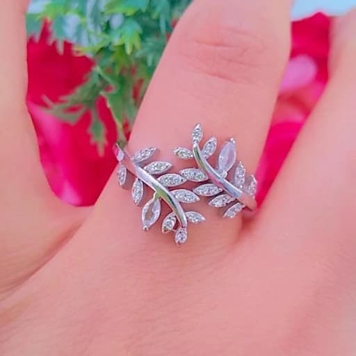انگشتر نقره زنانه برگی با عیار 925 و آبکاری طلا سفید
