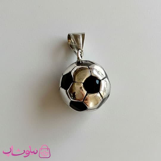 گردنبند پسرانه مدل توپ فوتبال نقره ای مشکی کد 260 — تصویر ۲