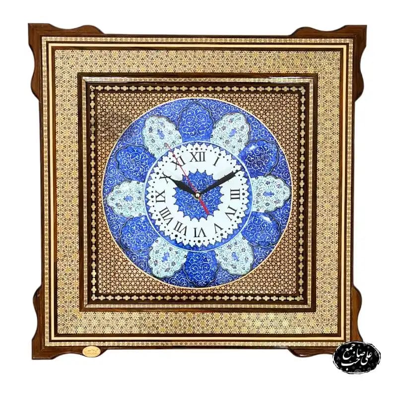 ساعت دیواری خاتم‌کاری قاب میناکاری ۵۰×۵۰ سانتی‌متر کد 300