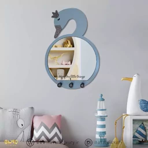 آینه دکوراتیو اتاق کودک ماوراء لاکچری طرح قو MKIDS57 — تصویر ۲